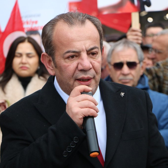 Tanju Özcan: "Siz Nevruz kutlayın.

AKP ve MHP'liler ile halay çekin, merak etmeyin biz gerekir ise yeniden kurtarırız ülkemizi!"