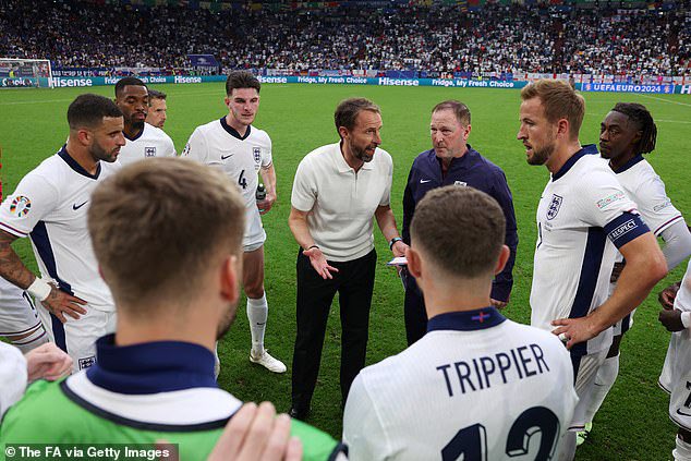 Gareth Southgate says “from my professional experience, belief and resilience are built on three foundations: identity connection and culture.”
Listen hear for more bbc.co.uk/iplayer/episod…