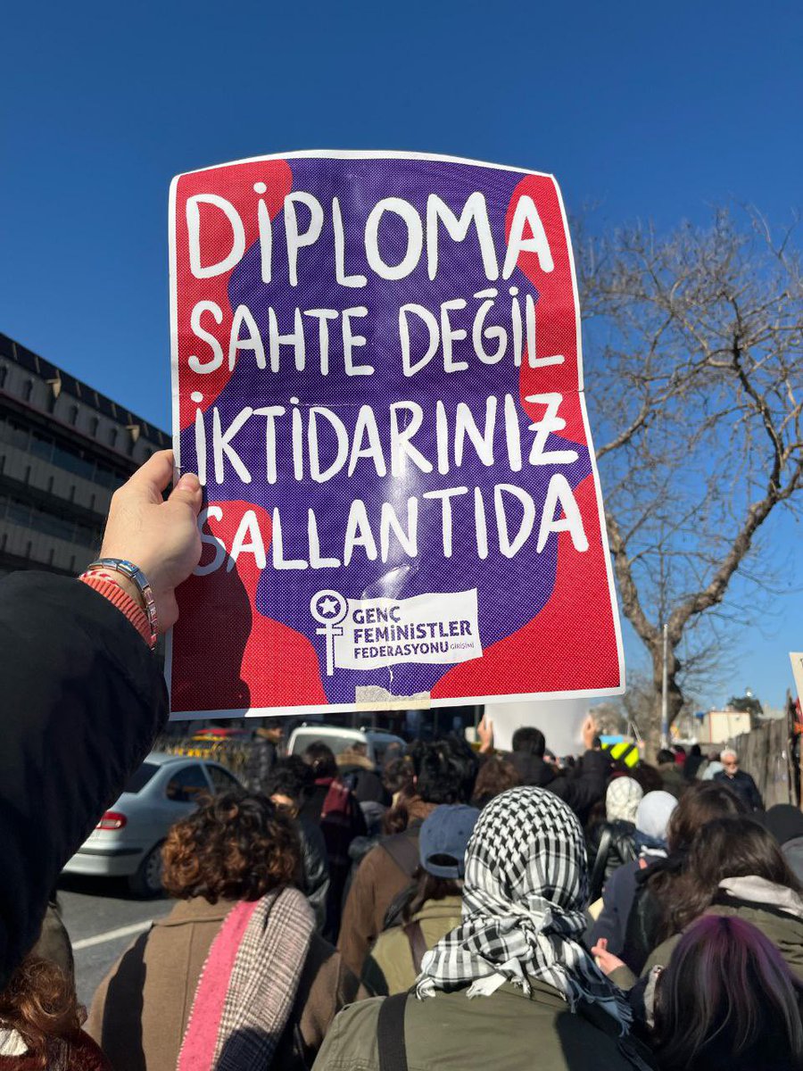 📍Mimar Sinan Üniversitesi 

Üniversitelerimizde sesimizi duyurmaya devam ediyoruz 

Ya hep beraber ya hiçbirimiz ✊🏻