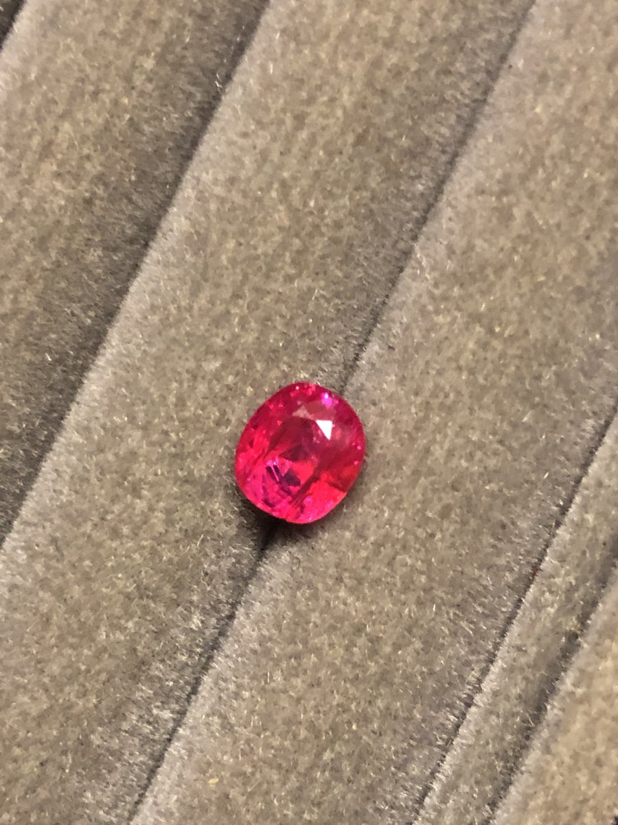 WeLoveGems's tweet photo. A nice piece of #burmese #Myanmar #natural #Mogok #pinkish #red #ruby which has the strong #fluorescence &amp; #lustre 4U. 

👌1.16cts.
👌including Certificate.

❤️ WhatsApp ~ (+959426939534)

#gems #gemstones #Jewelry #Jewellery https://t.co/jvKaQ31IhD