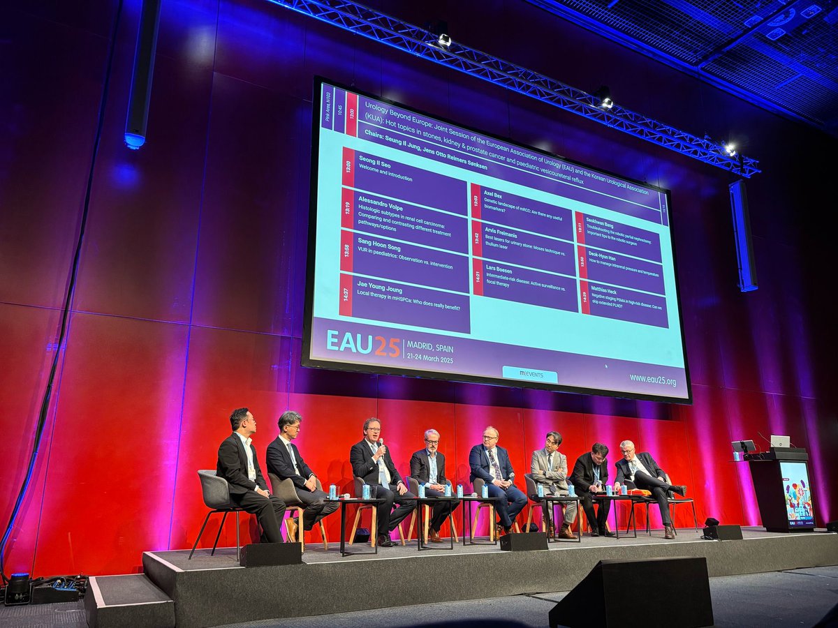 foxal72's tweet image. Thanks to the Korean Association of Urology for the invitation to discuss the role of #KidneyCancer histological subtyoes in clinical decision making. Personalized medicine is key! #EAU25
