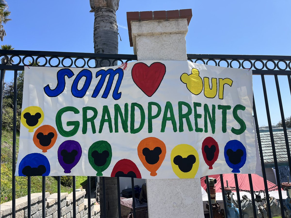 SchooloftheMadeleine tweet media