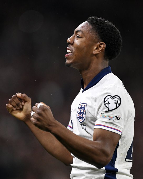 YAGILEVELvibes's tweet image. Wonder kid score for England 
The young star break the history ❤️