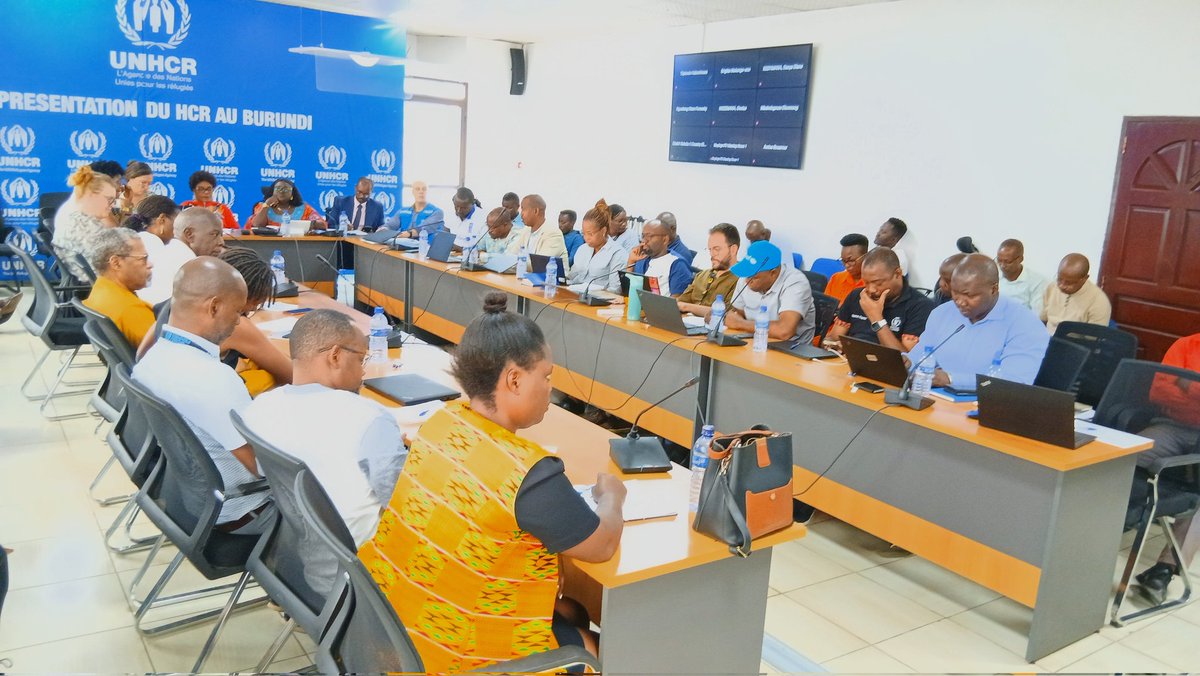 L'ONUSIDA Burundi a participé à la 2 ème réunion de coordination HCR sur la situation des réfugiés de RDC (69 000+ depuis le 25/01). Avec Lise Marie Le Quere (ONUSIDA Dakar), nous appuyons l'intégration du VIH dans l'aide humanitaire. #Burundi #RDC #refugies #VIHrefugie