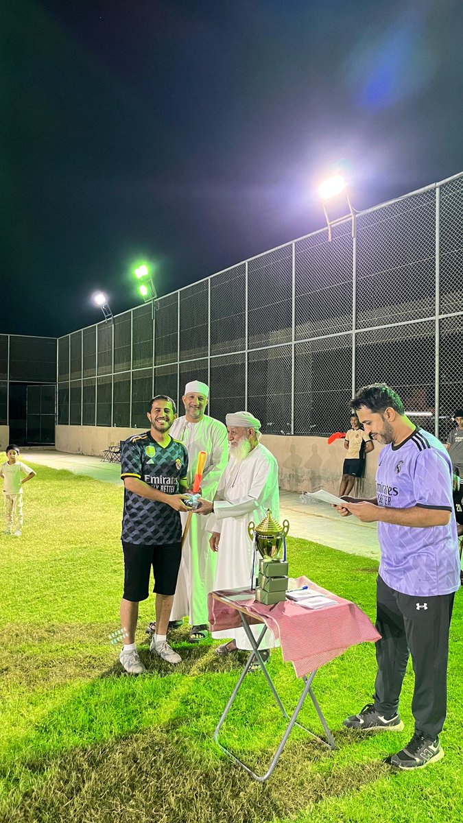 ختاماً 
تكريم خاص من اللجنة الرياضية لكل من :
أحمد بن عدوم البدوي
عبدالله عيسى البوسعيدي 
خالد محمد الفرعي
سليمان محمد الفرعي 
لتميزهم في أداء مهام عملهم في اللجنة والفريق 💚👏