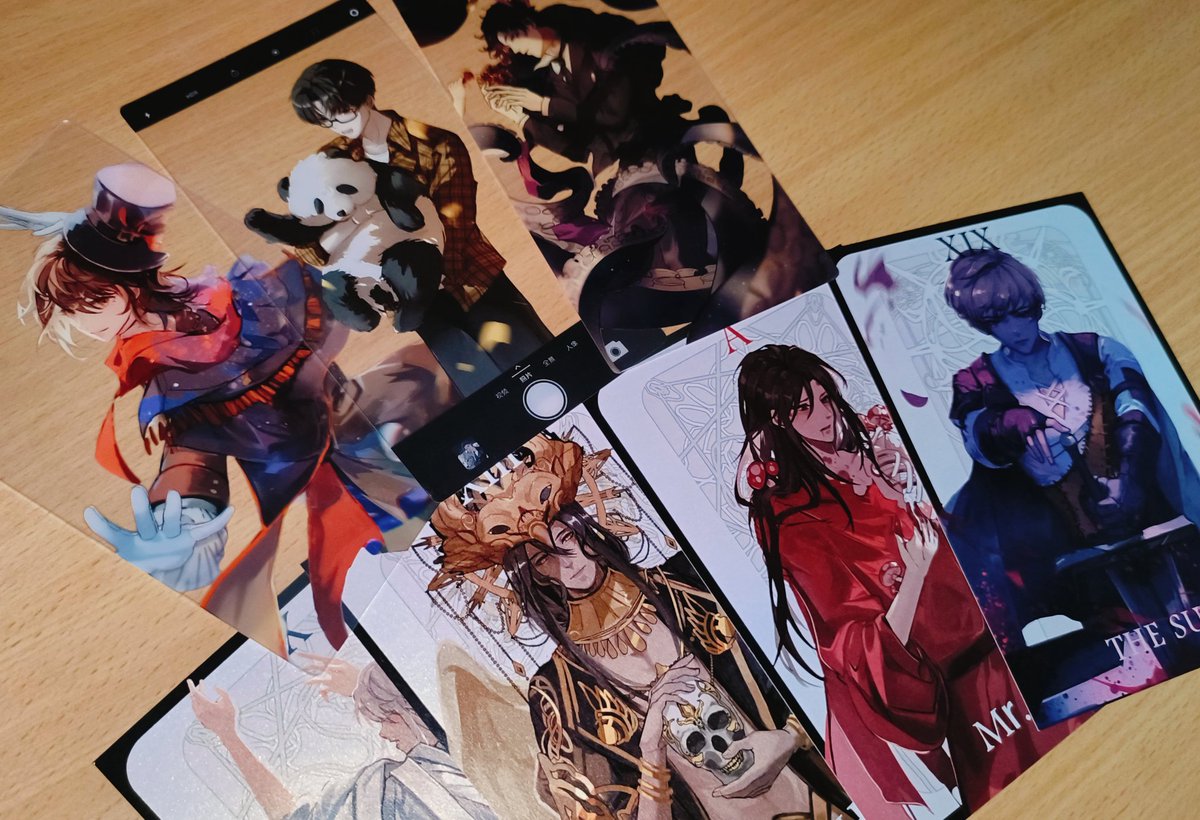 Aisnow12's tweet image. #LOTM 
#LordOfTheMysteries #诡秘之主
诡秘同人摊位的大佬送的礼物们，我最后就搞了点音乐nfc明信片，下次漫展还有机会争取做好一点