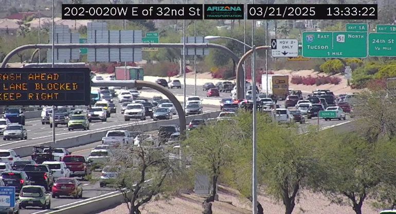 ArizonaDOT's tweet photo. Loop 202 Red Mountain westbound near 24th Street: A crash is blocking the HOV and left lanes. https://t.co/hltCZmvdg1