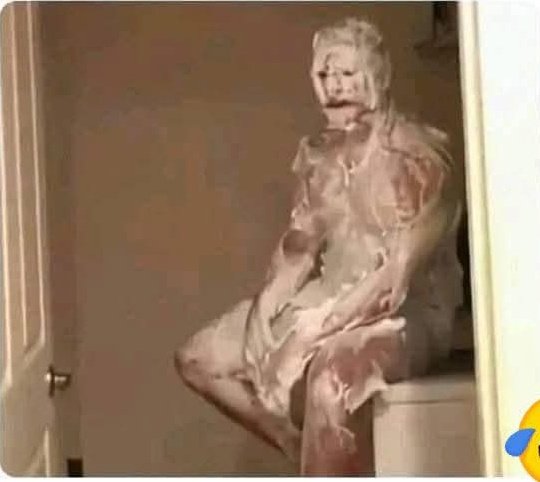 Vip7Tito's tweet photo. Cuando te estás bañando en la ducha y de pronto se te acababa el agua del tanque...
Uno todos enjabonado:
(¡¡MAMÁ PON EL MOTOR QUE SE ACABO EL AGUA!!) https://t.co/9LBeCu02Tg