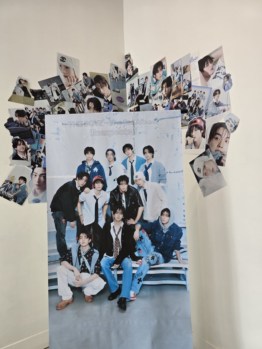 sbery7's tweet photo. @hello82official #THEBOYZ_POPUP #THEBOYZ #hello82 https://t.co/6kb9nDnNAc