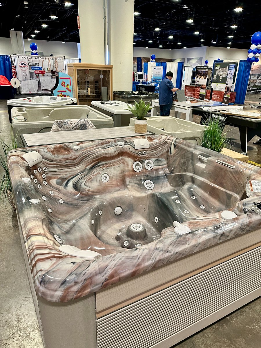 TheTampaCC's tweet image. THIS WEEKEND: Don't miss the FREE Tampa Home Show! Dozens of home improvement displays are getting set up now, featuring pools, spas, landscaping, kitchens, bathrooms, &amp;amp; more.

📅 Sat. March 22: 10am-5pm
📅 Sun.March 23: 10am-4pm

@cityoftampa #homeshow #tampaevents #freeevent