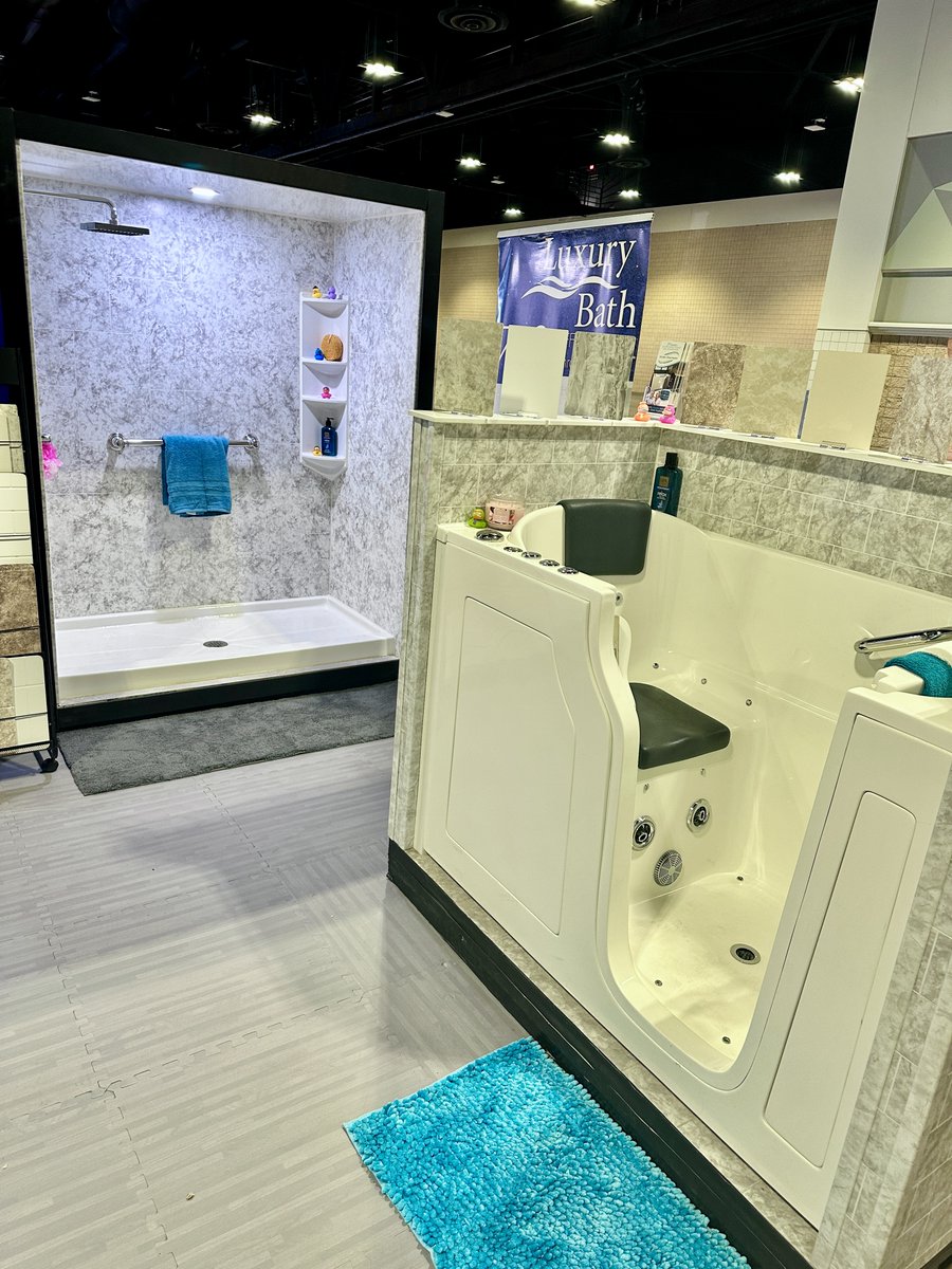 TheTampaCC's tweet image. THIS WEEKEND: Don't miss the FREE Tampa Home Show! Dozens of home improvement displays are getting set up now, featuring pools, spas, landscaping, kitchens, bathrooms, &amp;amp; more.

📅 Sat. March 22: 10am-5pm
📅 Sun.March 23: 10am-4pm

@cityoftampa #homeshow #tampaevents #freeevent