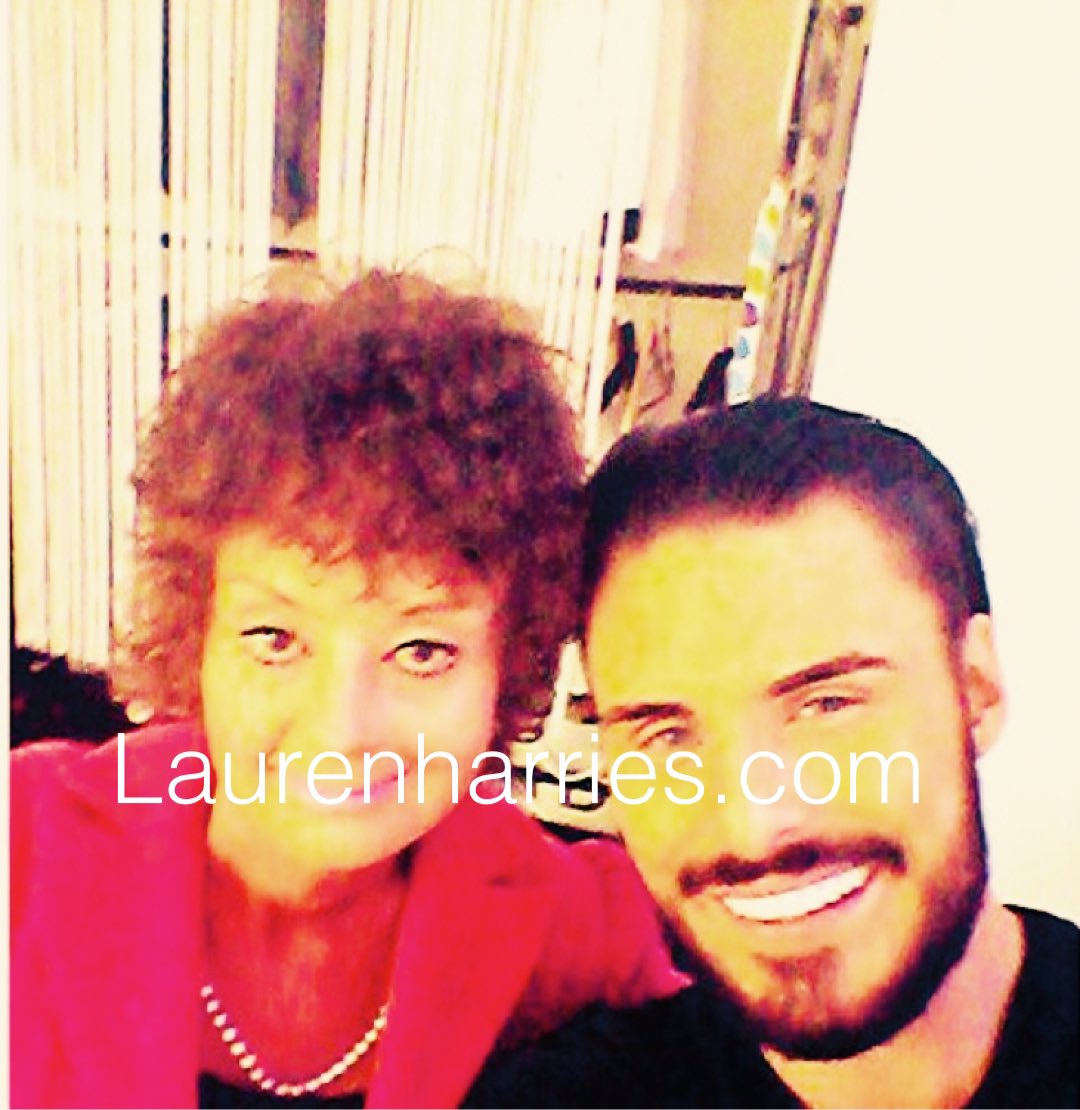 Lauren Harries tweet media