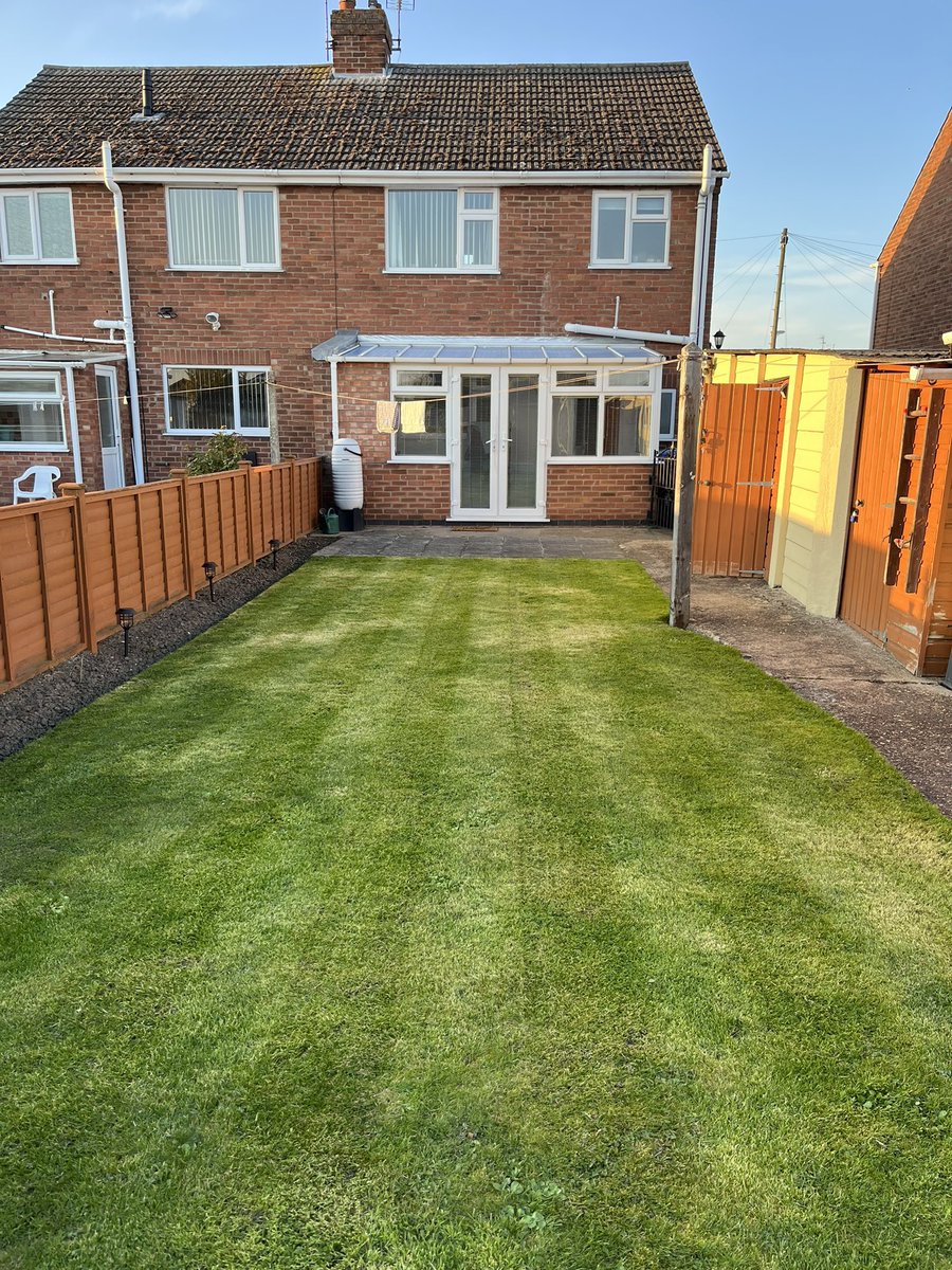 Steven_Hill__'s tweet photo. Two years apart… line game still going strong. Can’t wait to start the next projects in the garden. God I am getting old 😂🤣 https://t.co/hRYOf8Y9F9