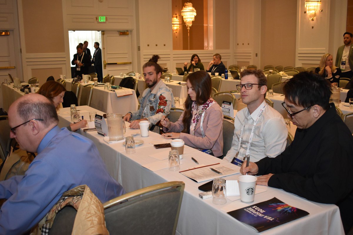 Worldbuildr tweet media