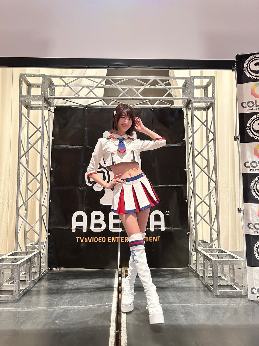 saya___endo's tweet image. 3月23日 総合格闘技 修斗 in 新宿フェイス🥊
ラウンドガールさせて頂きますっ！2週連続で熱い試合を観れることが楽しみすぎる！ 毎回、ステージに立つと手を振って応援してくれる方がいらっしゃって嬉しいです🥺🫰
明日も一緒に盛り上がりましょう〜っ🎉

#総合格闘技 #修斗 #ラウンドガール