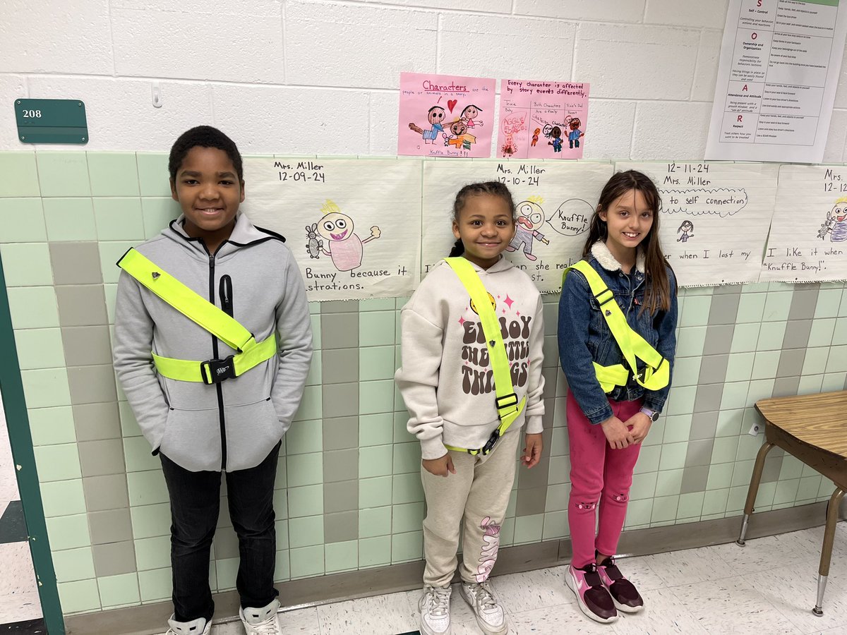 FairOaksHCPS's tweet image. We are excited to announce that our Safety Patrol program has officially begun, and we are incredibly proud of our 5th grade Cardinals! They are prepared to help keep our school safe, rain or shine. A big thank you to Mr. Coston for organizing and mentoring our school leaders! 🦺