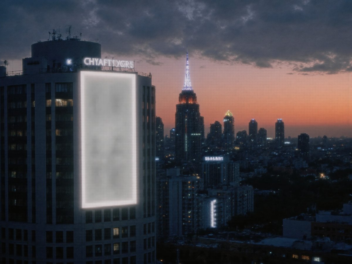 Agusdor_'s tweet photo. Releasing a new Flux LoRa for Creative Professionals with Real-World use case | Mockup Photography: Billboards &amp; Signs

If you are a graphic designer or use mockups for your presentations, this will interest you! https://t.co/SQxSJU0xwW