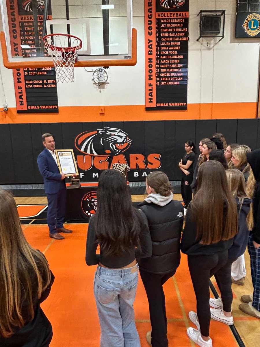 Congratulations to the Half Moon Bay Girls Varsity Basketball team on their runner up finish in the CIF State Championship Tournament. Congrats Cougars!!