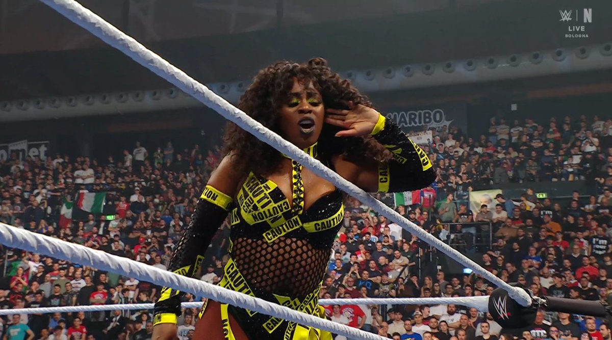wrestlelamia's tweet photo. Heel Naomi is fire  🔥🔥

#SmackDown https://t.co/wp6jl8ckAE