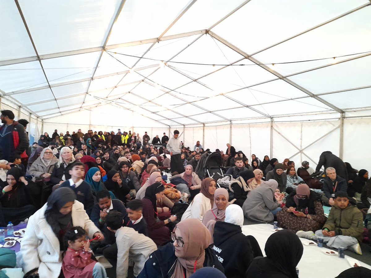 Dan De'Ath (@deathcardiff) on Twitter photo Real pleasure to be at the #IftarAtCardiffCastle organised by <a href="/NIAMmedia/">Now In A Minute Media</a>, <a href="/MuslimWales/">Muslim Council Wales</a>,
<a href="/AmanahCymru/">Amanah Cymru</a>, and supported by <a href="/cardiffcouncil/">Cardiff Council</a>.
A great evening of breaking bread, building bonds, and strengthening community ties.
#RamadanMubarak Real pleasure to be at the #IftarAtCardiffCastle organised by <a href="/NIAMmedia/">Now In A Minute Media</a>, <a href="/MuslimWales/">Muslim Council Wales</a>,
<a href="/AmanahCymru/">Amanah Cymru</a>, and supported by <a href="/cardiffcouncil/">Cardiff Council</a>.
A great evening of breaking bread, building bonds, and strengthening community ties.
#RamadanMubarak