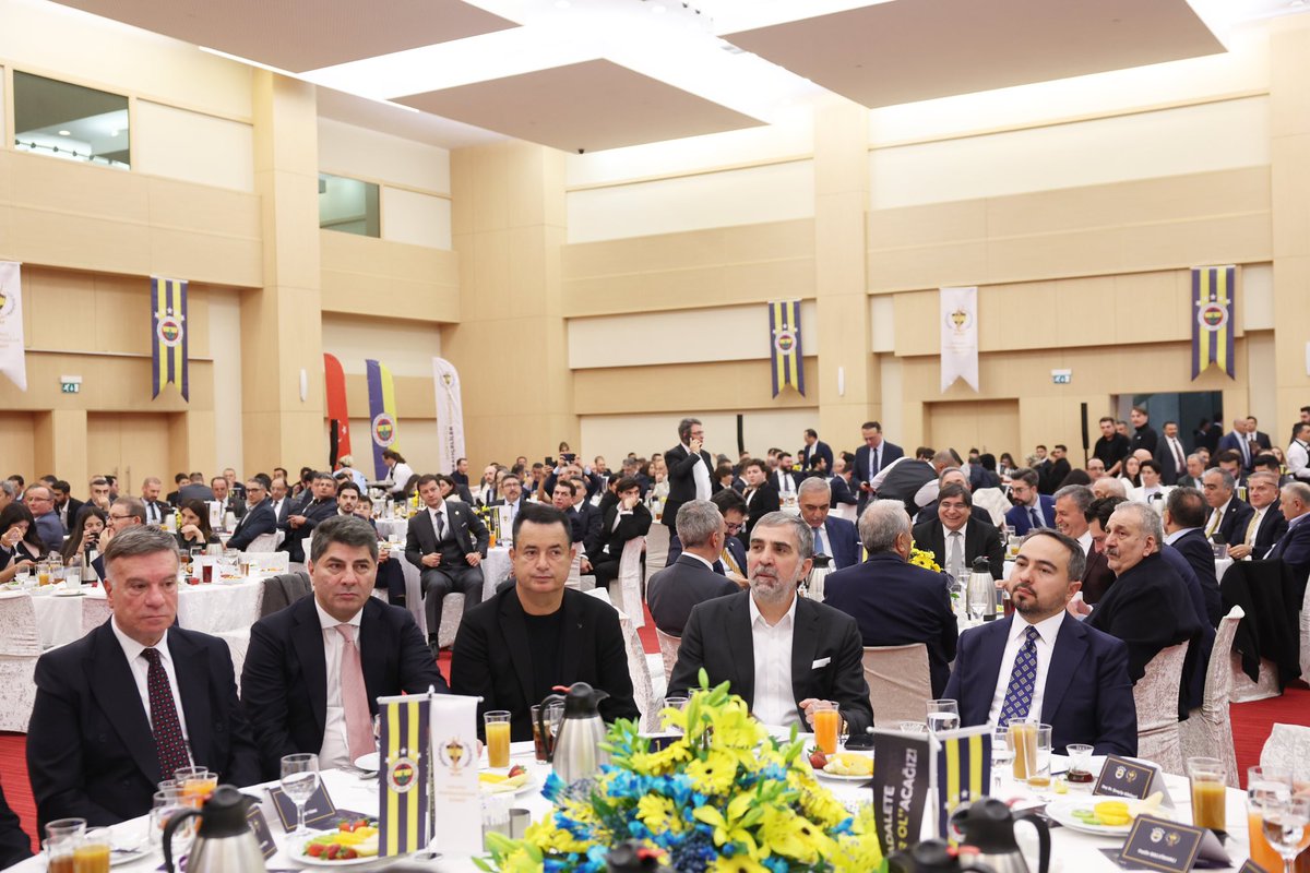 📍 ATO Congresium | FB Geleneksel İftar Buluşması

Hukukçu Fenerbahçeliler Derneği (HUFEDER) ve Fenerbahçe Spor Kulübü yönetimi ile birlikte geleneksel iftar buluşmamıza ev sahipliği yapmanın mutluluğunu yaşadık.

Başkanımız Sayın Ali Koç ve Kulüp Yönetim Kurulu üyelerinin
