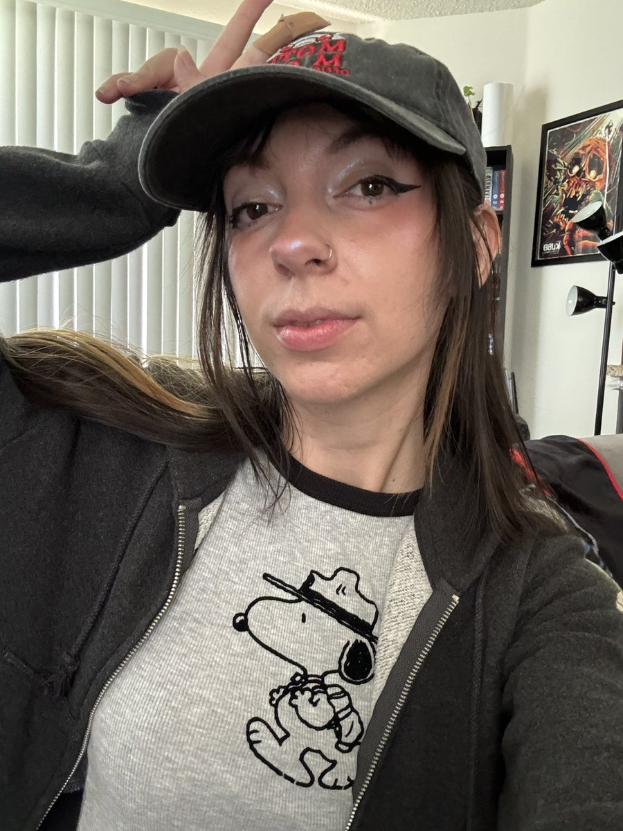 LittleArcanine_'s tweet image. My name is Sam, I’m a Community Rep over at Square Enix! I work on ✨many things✨ &amp;amp; will be coming up on my 4th year in the industry! 

I love drawing &amp;amp; cosplaying in my spare time ٩( ᐛ )و

#WhatAGameDevLooksLike