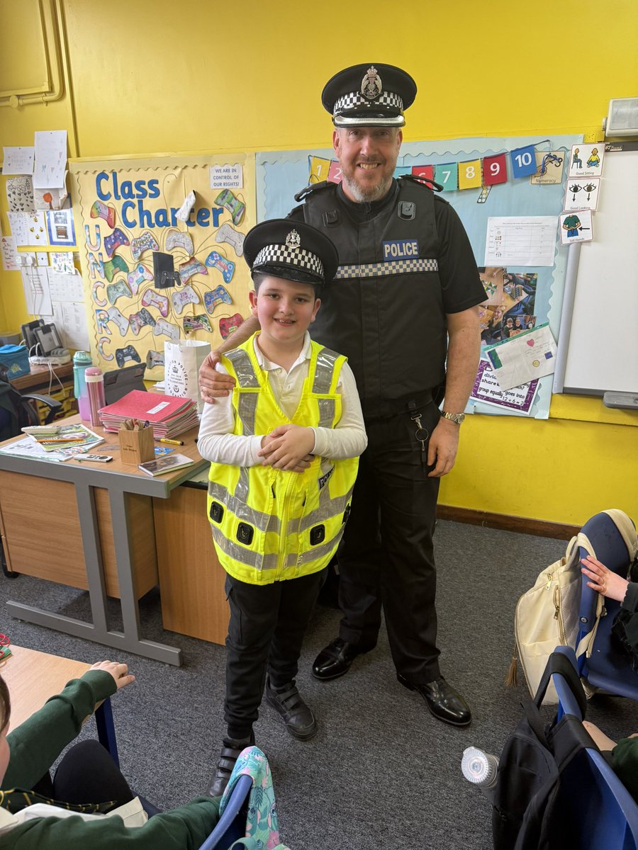 MrsY_StP's tweet photo. World of Work 
A big thank you to A’s Mum and Dad who visited us today and talked to us about their work with Police Scotland. We loved hearing all about the skills and qualities needed to become a police officer and some of their favourite parts of the job! #inspiringlearners https://t.co/6XJa2I9ziv
