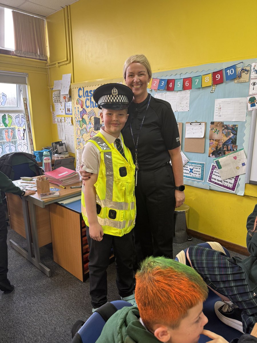MrsY_StP's tweet photo. World of Work 
A big thank you to A’s Mum and Dad who visited us today and talked to us about their work with Police Scotland. We loved hearing all about the skills and qualities needed to become a police officer and some of their favourite parts of the job! #inspiringlearners https://t.co/6XJa2I9ziv