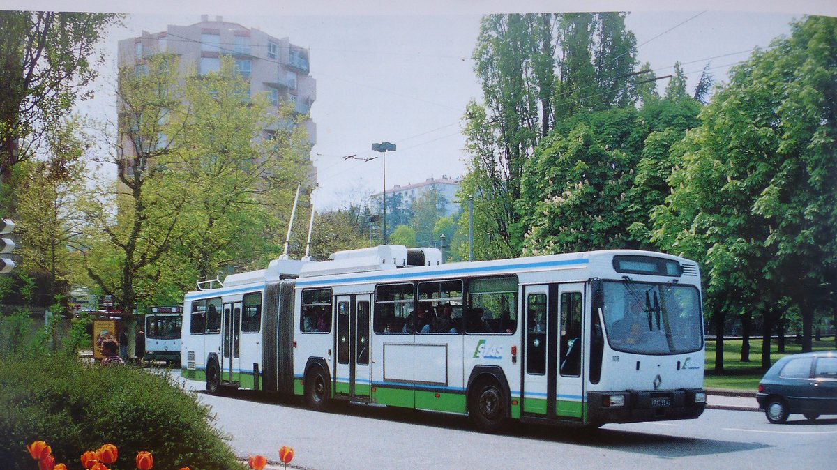 Memoire2cite's tweet photo. Découvrez et achetez Un désir nommé "TRAMWAY". Les transports urbains de Saint-Etienne et de sa région (1881-1993). - [FOREZ] - RAHON (Jean-Paul). #Mémoire2cité #Bus #Vintage #autobus #Mémoire2ville #stas #CFVE #saintetienne #stetienne #sainté #tram #tramway #trolleybus #trolley https://t.co/pTSIIU8JRF