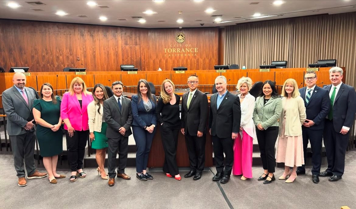 Consulate General of Ireland, Los Angeles (@irelandinla) on Twitter photo Yesterday, <a href="/IEConsulGenLA/">@IEConsulGeneralLA</a> met with Mayor of <a href="/TorranceCA/">City of Torrance</a>, George Chen, members of the City Council, & City staff to discuss partnership opportunities between Torrance & Ireland, focusing on cultural exchange, economic development, and potential collaboration around <a href="/LA28/">LA28</a>! 💚 Yesterday, <a href="/IEConsulGenLA/">@IEConsulGeneralLA</a> met with Mayor of <a href="/TorranceCA/">City of Torrance</a>, George Chen, members of the City Council, & City staff to discuss partnership opportunities between Torrance & Ireland, focusing on cultural exchange, economic development, and potential collaboration around <a href="/LA28/">LA28</a>! 💚