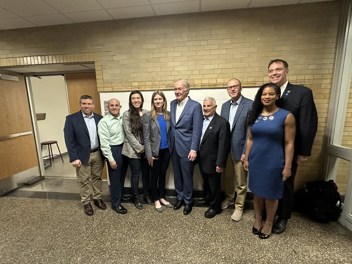 Thank you to Senator Markey for hosting a town hall at Malden High School. It was a great privilege to meet with community members and fellow legislators to discuss the importance of this moment.