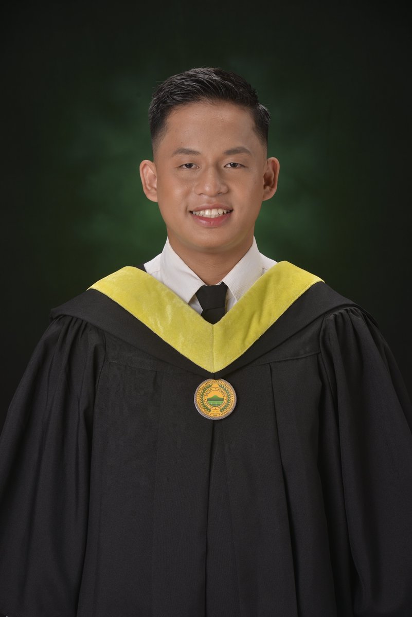 HilberoAriel's tweet photo. Spent years earning this degree, and all I got was  just this? https://t.co/Hu56TPYagu