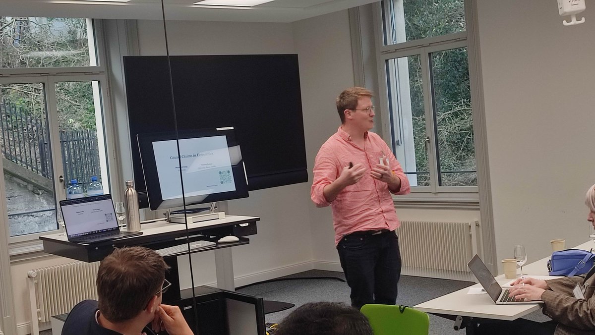 asriankush's tweet photo. @fetzert @EleAla Despite all the technical issues from big to medium to small screen. The final presentation of the day was by @fetzert on Causal Claims in Economics. Very interesting! https://t.co/zIzBcloijw