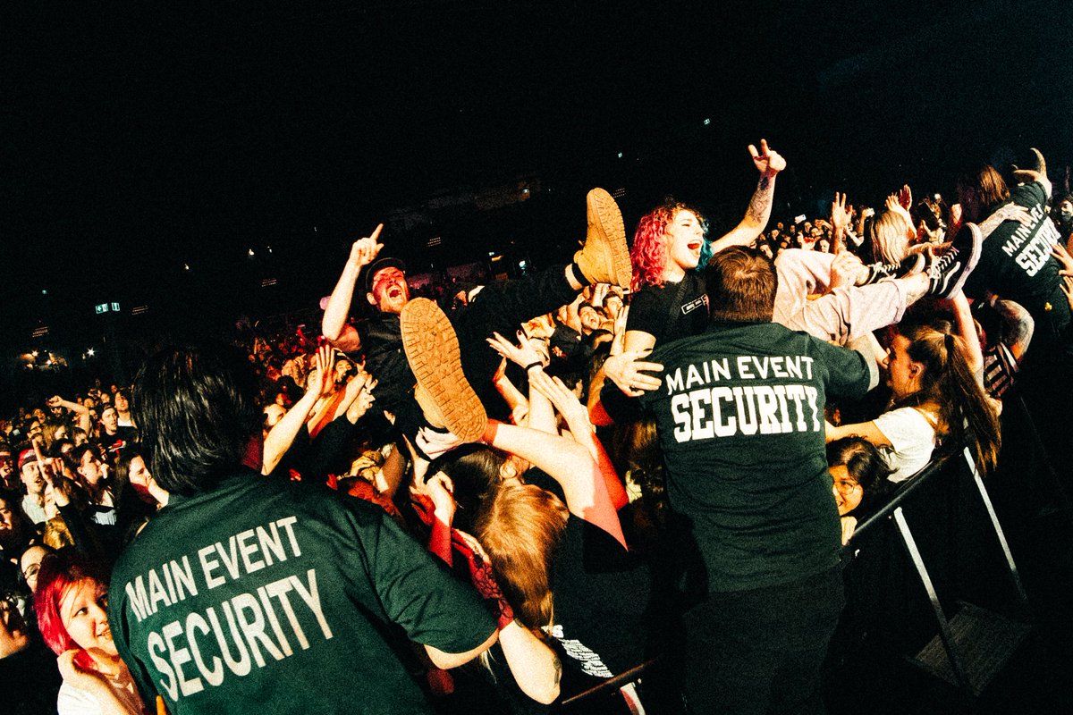 movementsCA's tweet photo. THANK YOU, TORONTO.

TONIGHT - Detroit, MI at The Fillmore.
TOMORROW - Chicago, IL at Byline Bank Aragon Ballroom.

photos by @anthnypurcella 

TICKETS: https://t.co/Pewpdazwf2 https://t.co/HFksOUHbSh