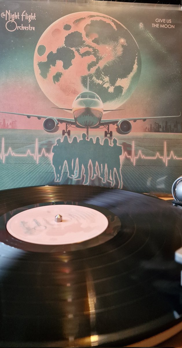 SuicidalAndroid's tweet image. #NowPlaying 

@NFO_Official 
#GiveUsTheMoon