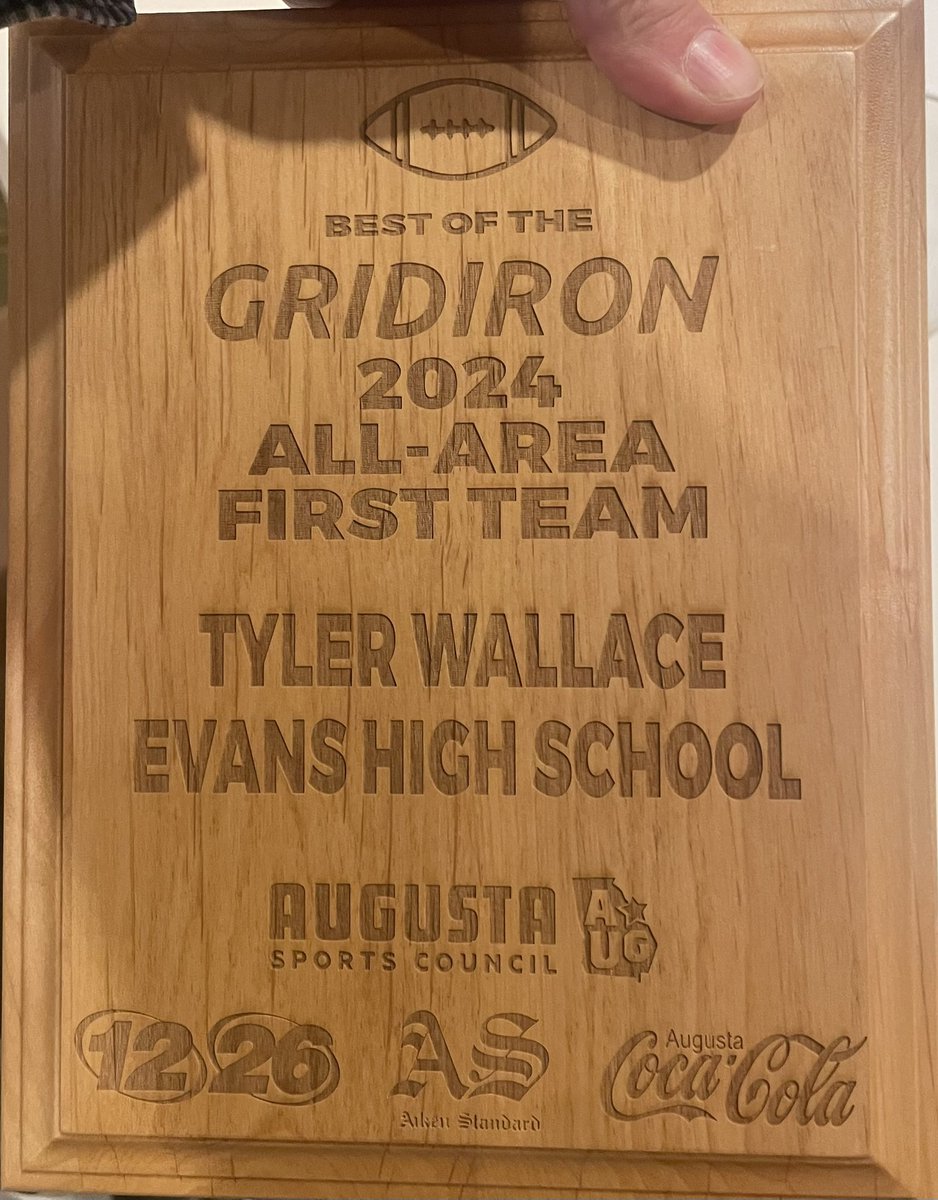 stephwallace_ tweet media