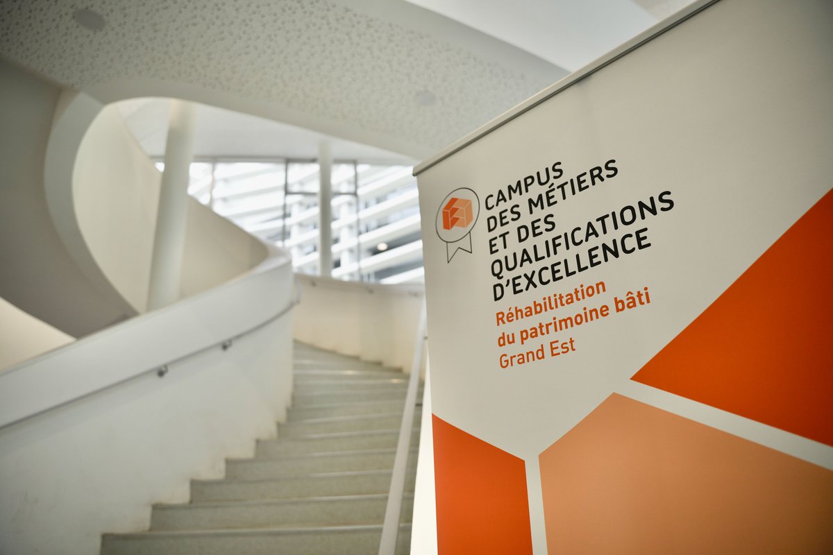 Région académique Grand Est (@ra_grandest) on Twitter photo ✂️ Inauguration du #CMQ d'Excellence Réhabilitation du Patrimoine Bâti sur le campus <a href="/estp_officiel/">ESTP</a> de Troyes. Un levier d’innovation et d’attractivité pour la filière de la rénovation en <a href="/RA_GrandEst/">Région académique Grand Est</a> qui permet d'offrir à nos jeunes des parcours lisibles et professionnalisants. ✂️ Inauguration du #CMQ d'Excellence Réhabilitation du Patrimoine Bâti sur le campus <a href="/estp_officiel/">ESTP</a> de Troyes. Un levier d’innovation et d’attractivité pour la filière de la rénovation en <a href="/RA_GrandEst/">Région académique Grand Est</a> qui permet d'offrir à nos jeunes des parcours lisibles et professionnalisants.