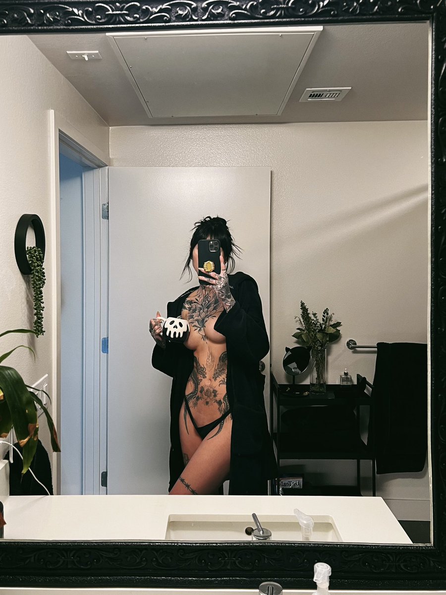 Content from spookydressup