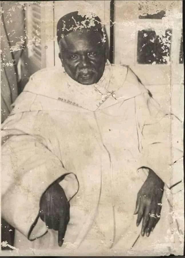 Borom le 25 Mars 
Sunu Goor gui 
Seydi Aboubacar 
Borom boné Carré bi 
♥️🥹