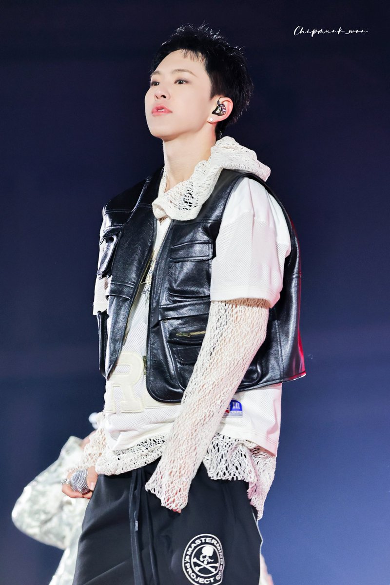 250321 캐럿랜드 DAY2

<a href="/pledis_17/">세븐틴(SEVENTEEN)</a>
#SEVENTEEN
#세븐틴
#호시 #HOSHI #ホシ #권순영