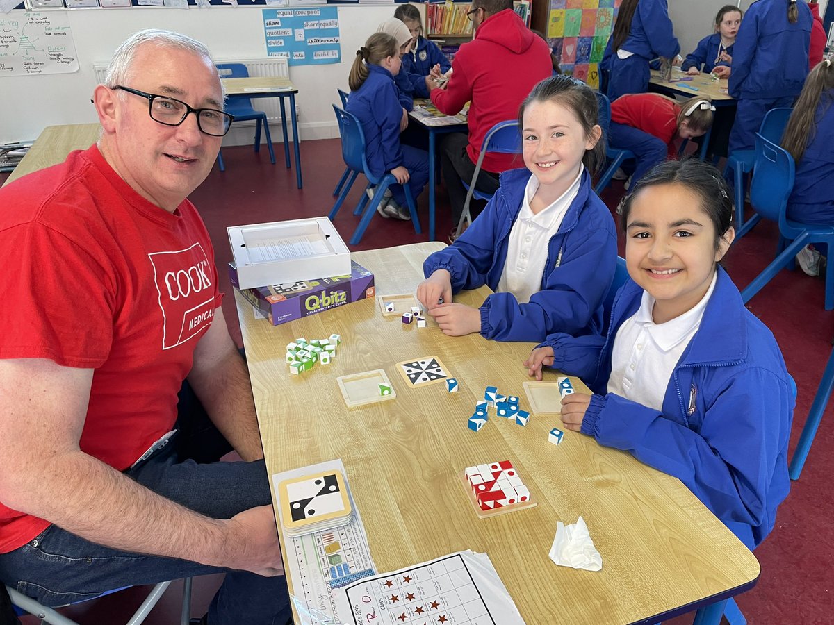 stpatricksgnslk's tweet image. Our #Time2Count Maths Games programme with @CookMedLimerick  &amp;amp; @BITC continue for 3rd Class each Thursday at 11am. Our pupils really enjoy playing #MathsGames with their @CookMedical volunteers.