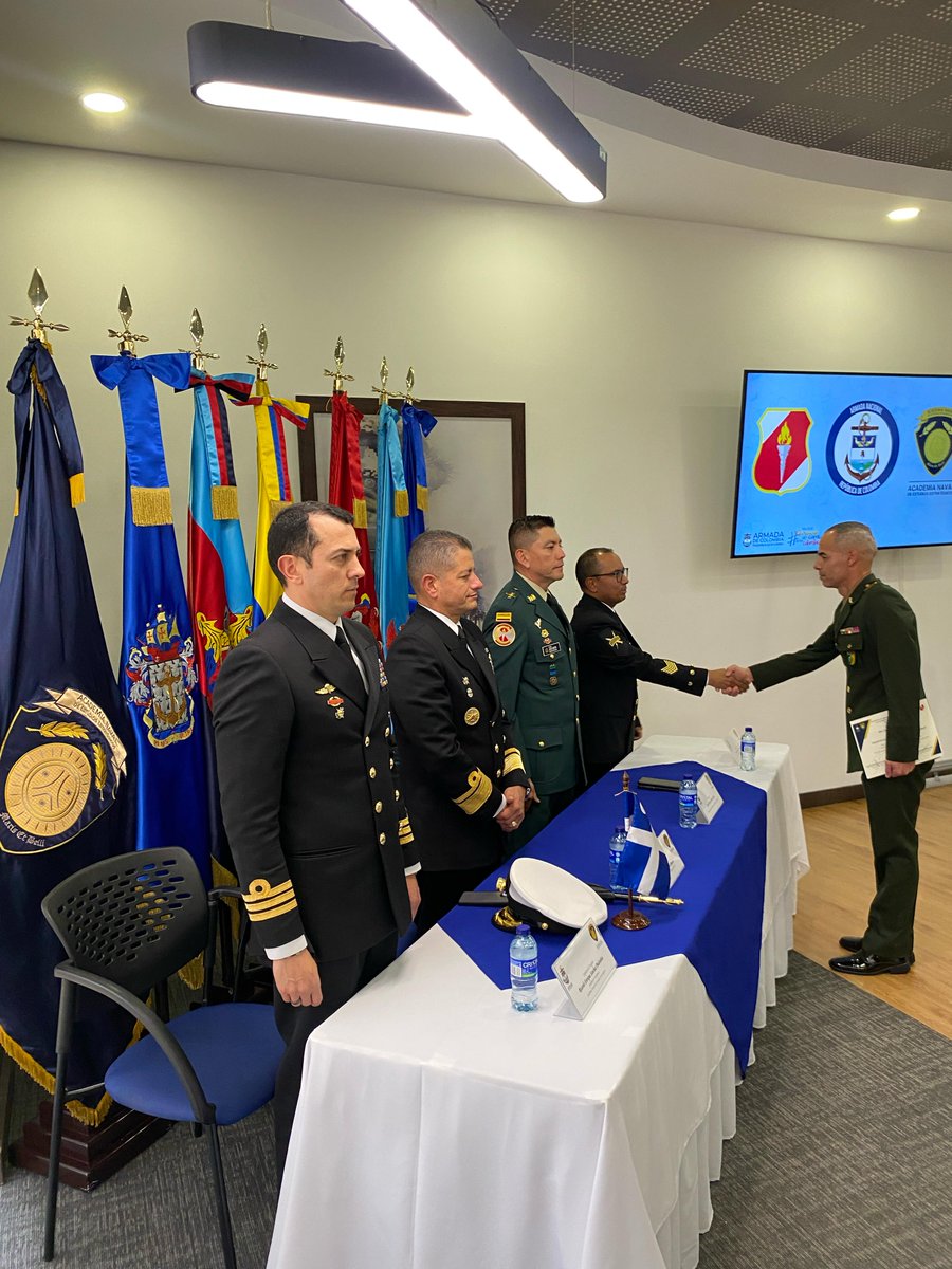 ANEES_ARC's tweet photo. ¡Clausura del Seminario de Asuntos Estratégicos Marítimos y Fluviales!
con éxito terminó el programa PISAJ No. 20, dirigido a 30 Sargentos Mayores del Ejército Nacional y 1 Sargento Mayor del Ejército de Brasil dirigido por la #AcademiaNaval https://t.co/LYV2RPZA6K