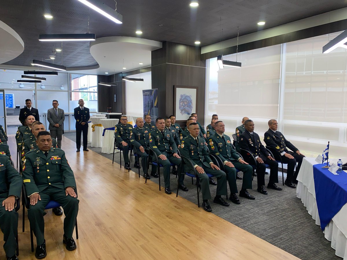 ANEES_ARC's tweet photo. ¡Clausura del Seminario de Asuntos Estratégicos Marítimos y Fluviales!
con éxito terminó el programa PISAJ No. 20, dirigido a 30 Sargentos Mayores del Ejército Nacional y 1 Sargento Mayor del Ejército de Brasil dirigido por la #AcademiaNaval https://t.co/LYV2RPZA6K