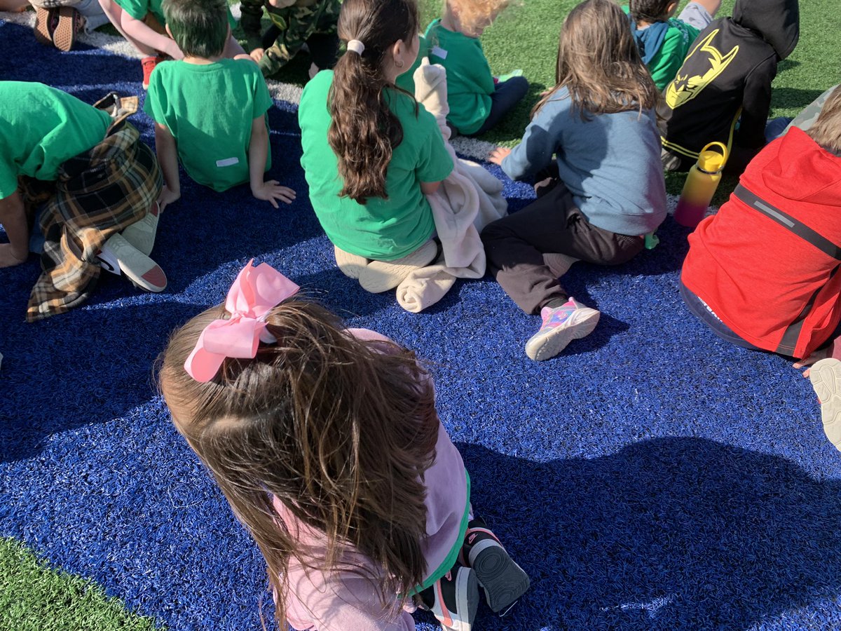 DebraMatus's tweet photo. We had a fun time at our district house celebration this morning. The wind and the cold didn’t stop us!! #RobinsonISD @ElemRob https://t.co/zHIaLmnbLk
