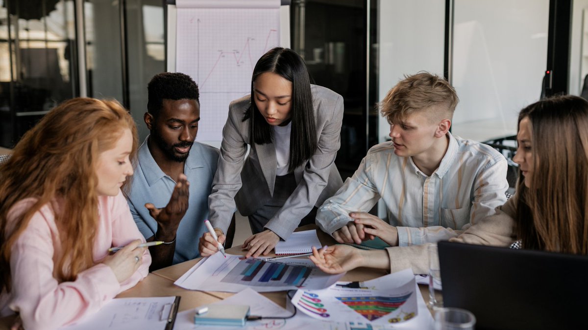 Ready to scale your campaigns for Q2? Optimize your strategy with marketing attribution! Check out our latest blog for tips on budget allocation, predictive analytics &amp; more.  

👉 Start optimizing now: leadsrx.com/resources/blog…

#MarketingAttribution #Q2Strategy