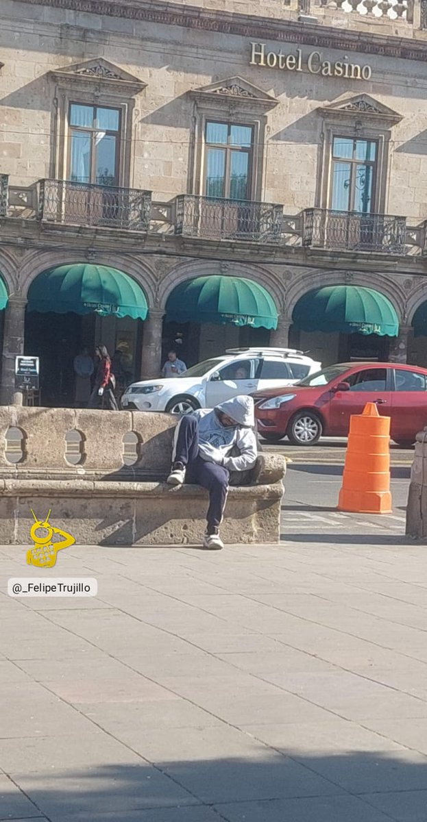 #Morelia Viernesito🥳🎉pero con sabor a domingo de bajón😴💤 en la Plaza de Armas
🤳🏻: <a href="/_FelipeTrujillo/">Felipe Trujillo</a>