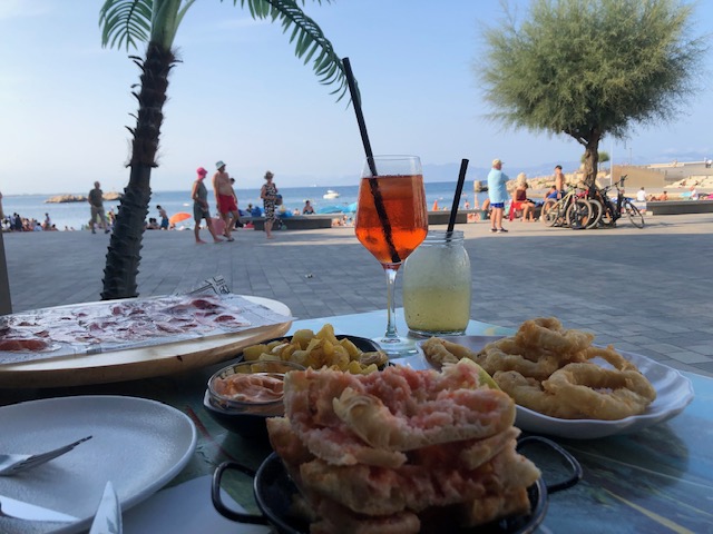 TV83.info tweet media