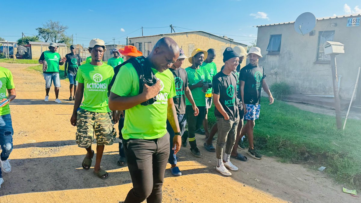 ActSA_Newcastle's tweet photo. Today, we had a successful campaign, engaging with ward 20 community and signing new membership in Madadeni
#ActionForChange✊🏾
#LetsFixNewcastle💚🤍💚
#LetsFixSouthAfrica🛠🇿🇦 https://t.co/du655bHdkO