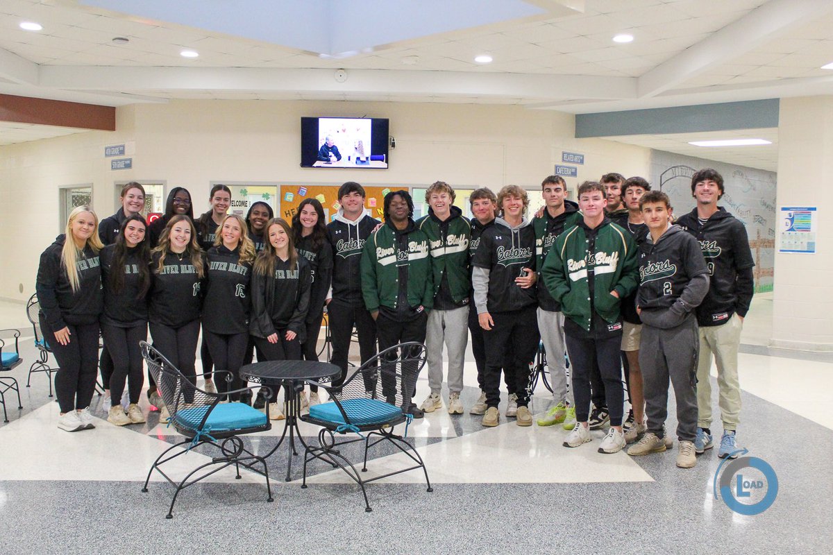 _mcprobus_'s tweet image. Fridays with the gators! Great morning serving at Midway! #LOAD 🔄 ⚾️🥎