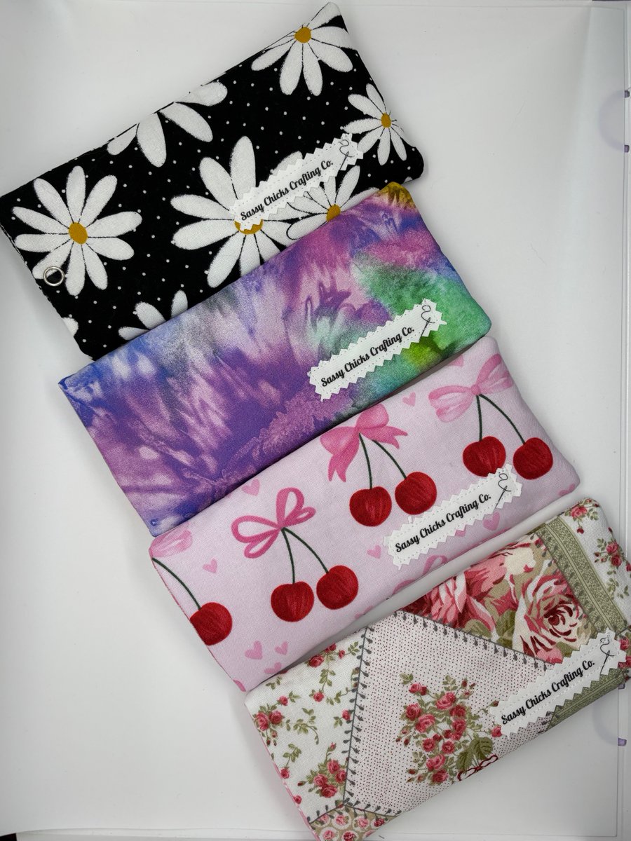 sewingfromsammy's tweet image. Stylish protection for your glasses

Keep your eyewear safe and chic with our fabric eyeglass cases! Perfect for on-the-go lifestyles and a pop of personality. Which design speaks to you?

#EyewearFashion #AccessoryStyle #StayStylish